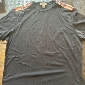 Men’s Burberry black shirt size small